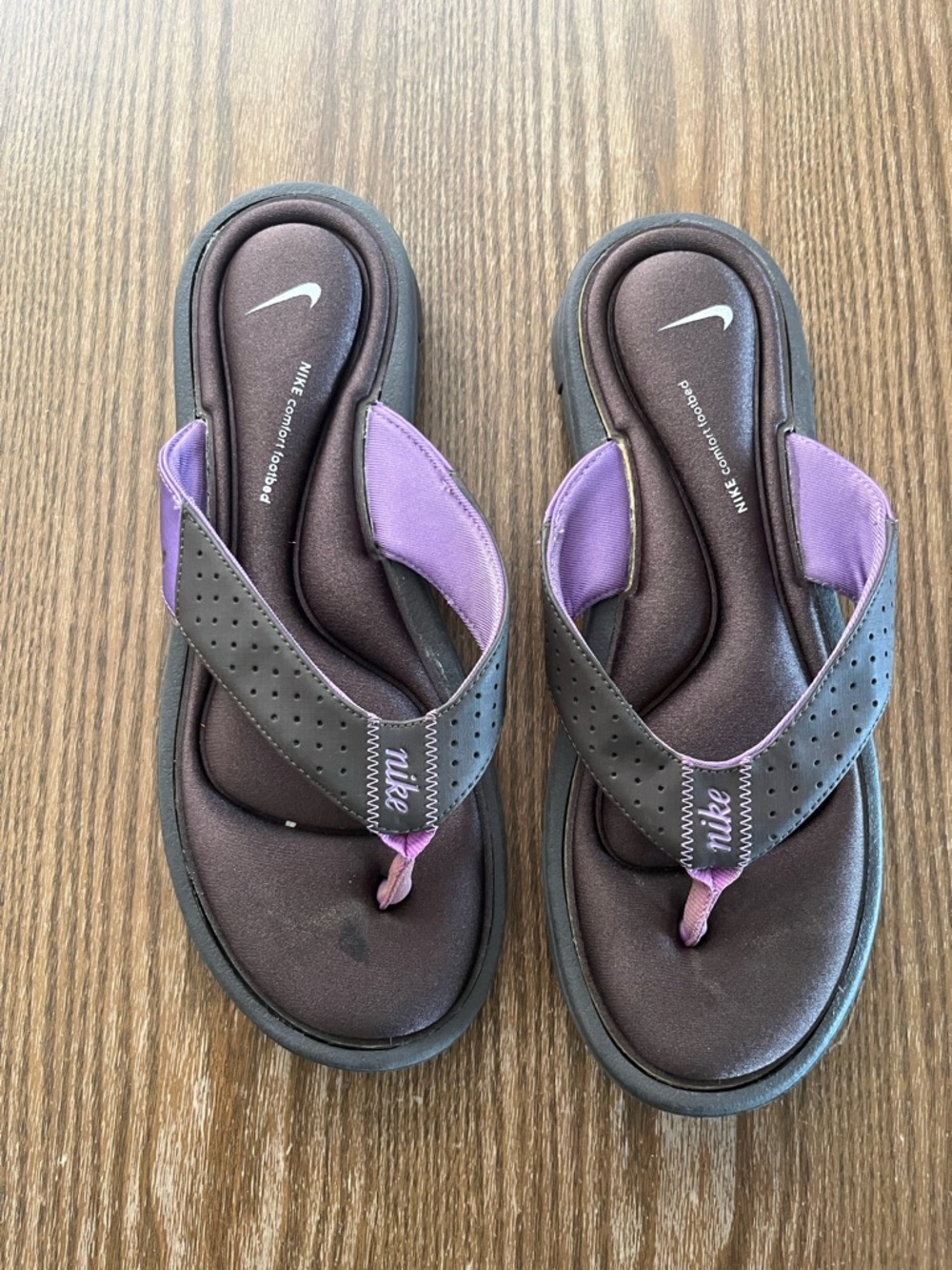 Nike Women's Black and Purple Foam Flip Sandals